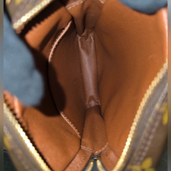 ❌SOLD❌ 🔥 LV Danube 🔥 - Picture 10 of 16